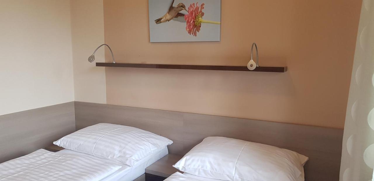 Sporthotel Kacov ภายนอก รูปภาพ