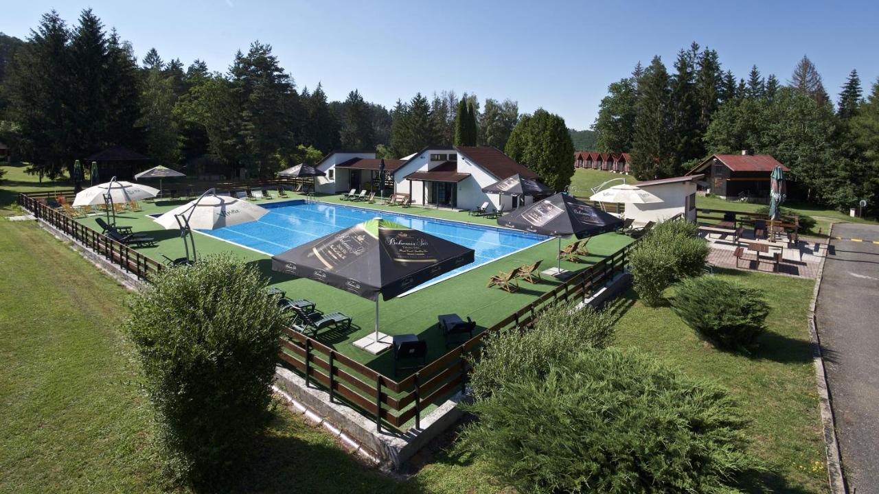 Sporthotel Kacov ภายนอก รูปภาพ